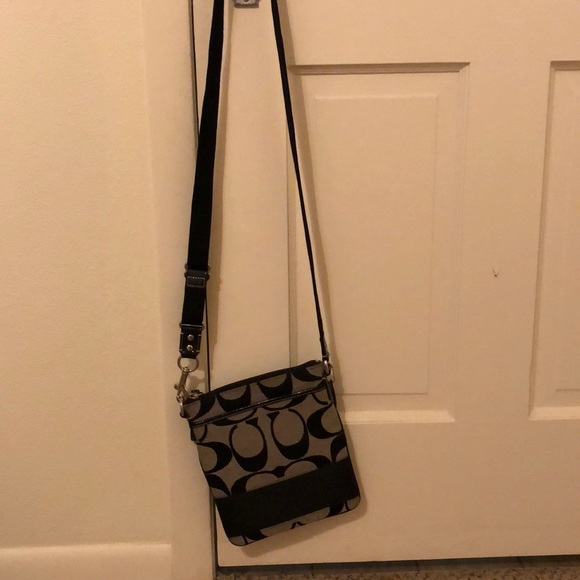 Coach purse - Picture 1 of 1